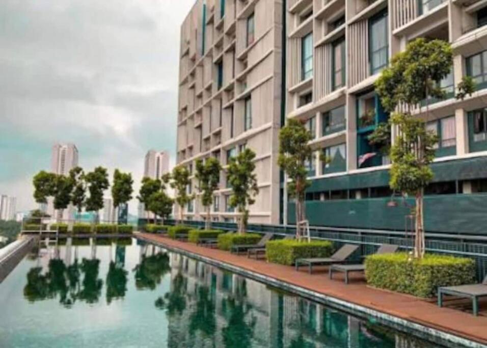 Luxury Stay-Tamarind Suite Cyber ไซเบอร์จายา ภายนอก รูปภาพ